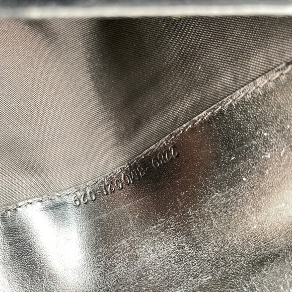 Authentic Fendi wallet - Picture 11 of 12